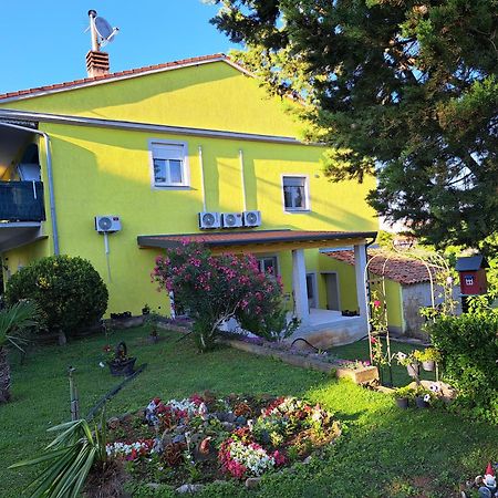 Studio Green Oasis L&D Pula Exterior foto