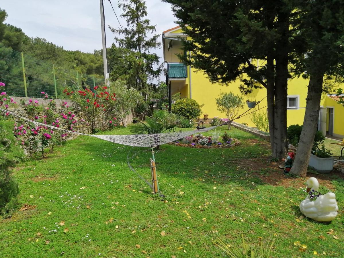 Studio Green Oasis L&D Pula Exterior foto