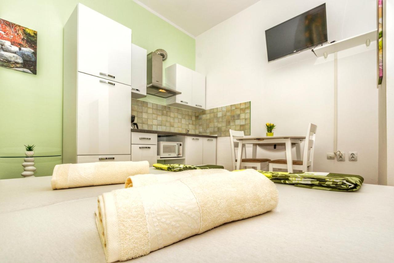 Studio Green Oasis L&D Pula Exterior foto
