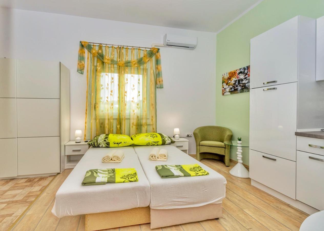 Studio Green Oasis L&D Pula Exterior foto